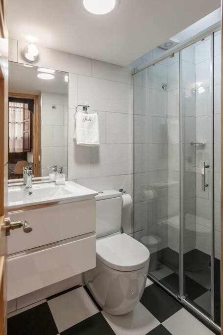 Monkeys Apartments El Arenal Santas Patronas Seville Exterior photo